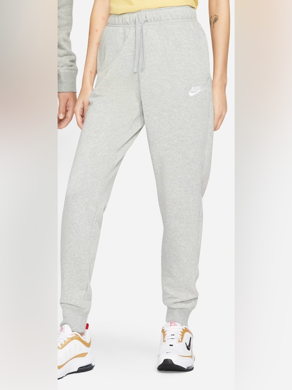 Nike Sportswear Club Fleece Mid-Rise Joggers Gray Medium